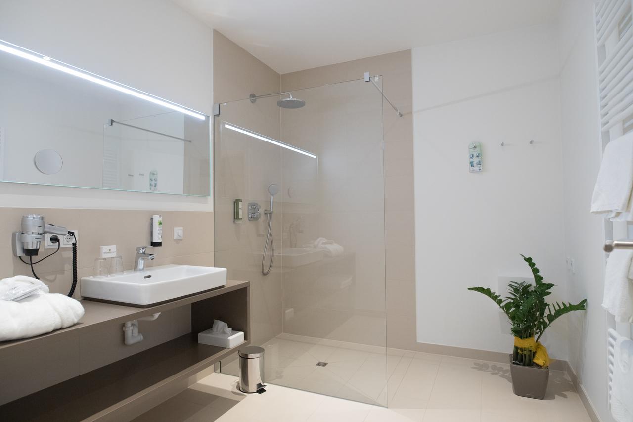 Vitus Steyr Hotel & Spa Suites Bagian luar foto